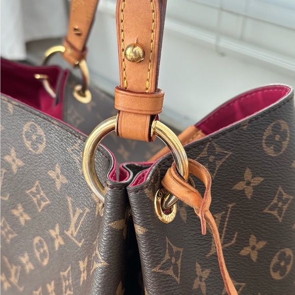 Authentic Louis Vuitton, Graceful MM - Picture 13 of 16